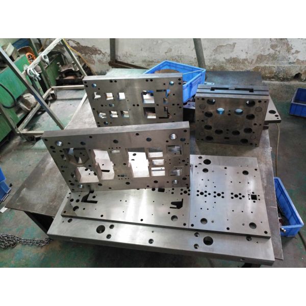 Custom made Deep Drawing Product progressive die for high precision stamping part