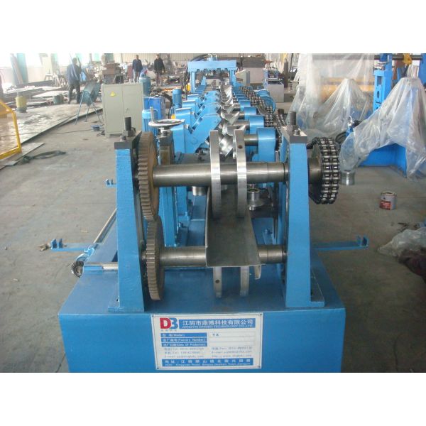 Gcr 15 Z purlin roll forming machine with 15 rows Rollers / PLC vector inverter
