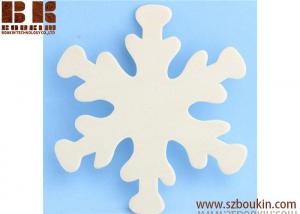 Quality Unfinished Wood Snowflake Cutout Christmas tree ornaments Holidays Gift Ornament for sale