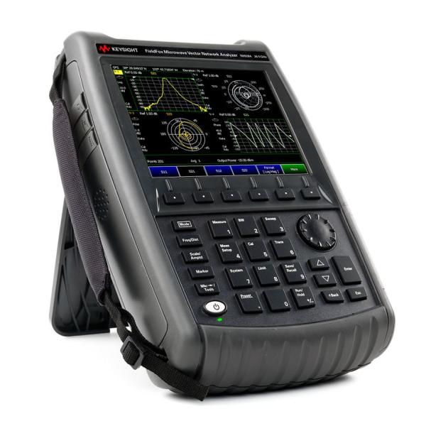 Portable Keysight N9928A FieldFox Handheld Microwave Vector Network Analyzer 26.5GHz