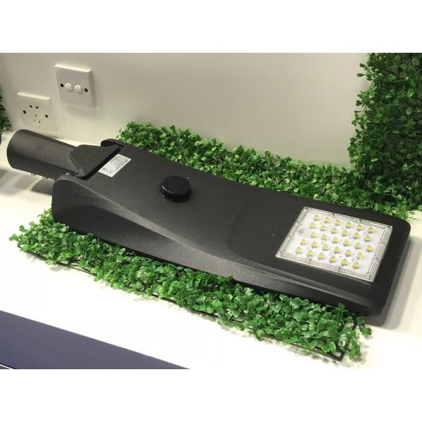 Smart Control Solar Powered Street Lights All In One Wireless Installation