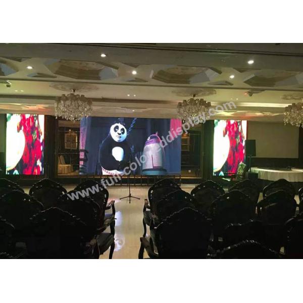 Eco Friendly Epistar Large Full Color LED Display P3.91mm Black SMD 2121