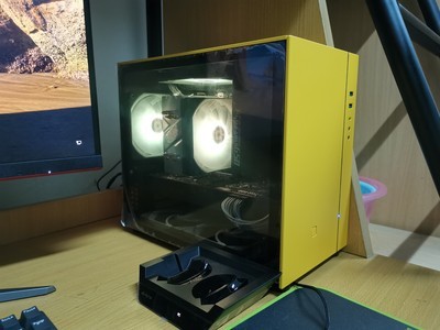 Yellow Color ATX Type C Gen2 Aluminium PC Case