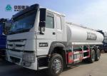 HOWO EURO 2 336 Fuel Tank Truck , Oil Tanker Truck 25CBM 20 Tons Payload