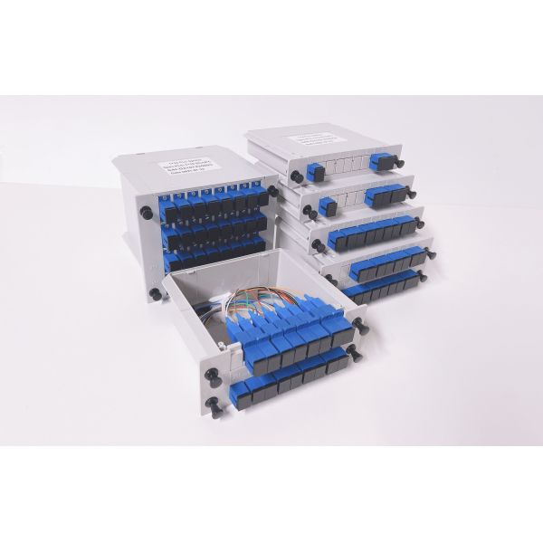 Single Mode SM G657A 1x8 PLC Fiber Optic Splitter with Low Insertion Loss and Good Channel Uniformity for FTTX Deployment