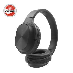 China Colorful Wireles Bluetooth Headphone Over Ear Foldable Stereo Computer Wireless Earphone Noise Cancellation on sale