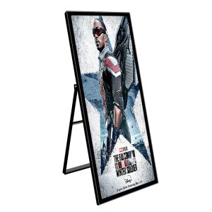 68.2 Inch 4K Full Screen Displaying Android Kiosk Digital Signage