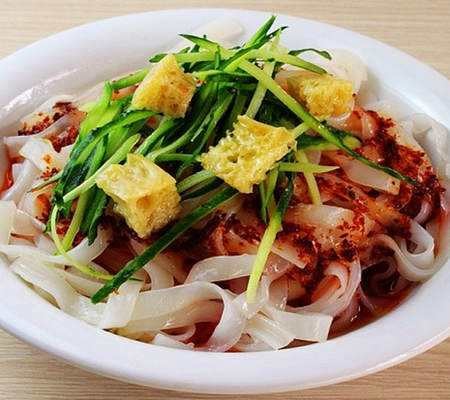 Cold noodle making machine, Chinese liang pi making machine, rice noodle machine