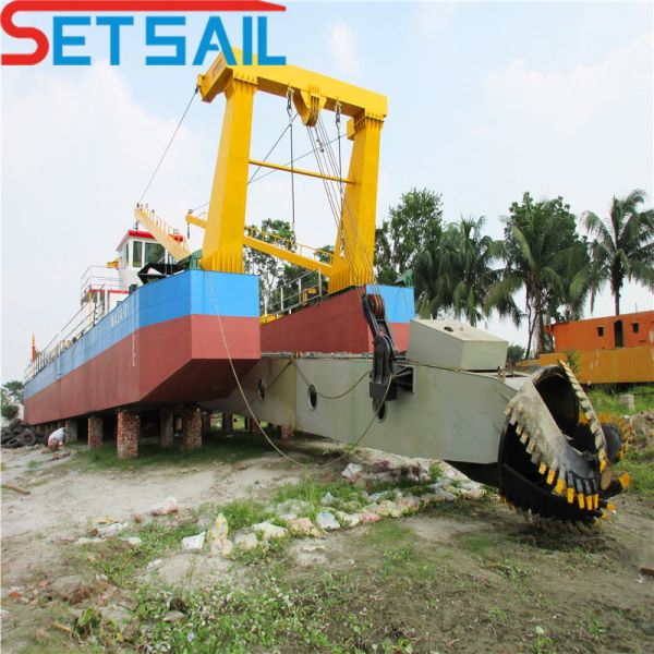 Gold Sand Mining Dredge/Dredger for Beach Dredging on Sale