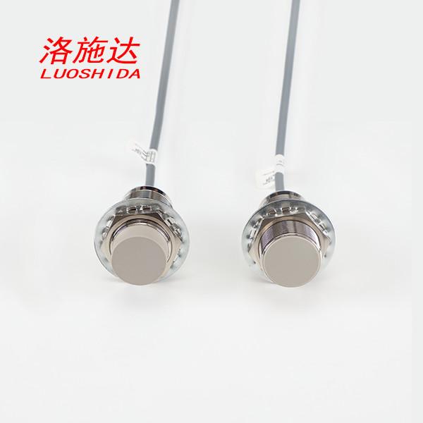 3 Wire M30 Inductive Proximity Sensor Analog Output DC With 0-10V Voltage With
