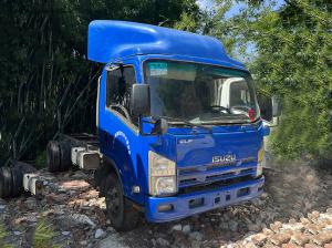 Quality Isuzu 4x2 Used Diesel Cargo Vans , LHD Second Hand 8 Ton Truck for sale